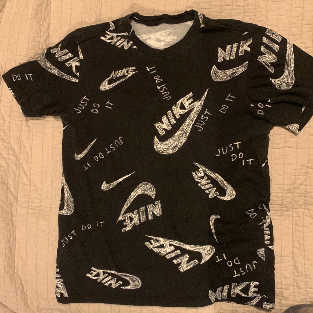 Nike T Shirt